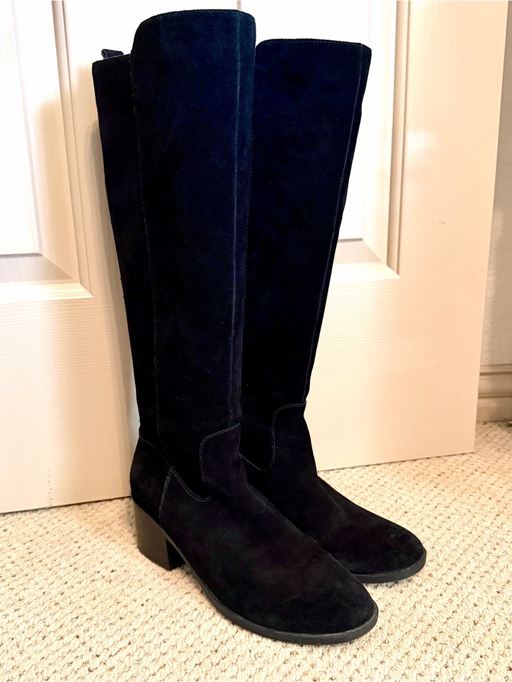 Marc Fisher Women’s Black Suede Knee-High Zip Block Heel Boots Size 7.5M Mobwife